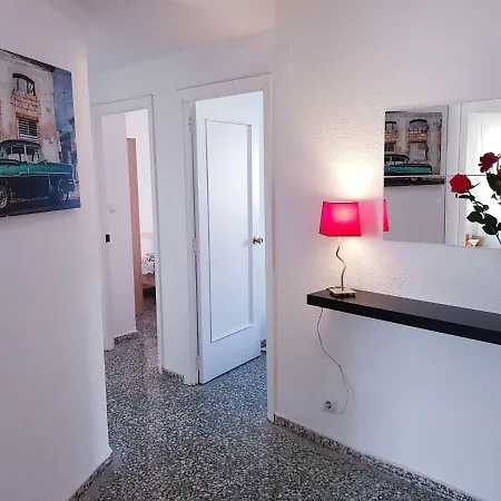 Mercado De Ruzafa. Centro-wifi Valensiya